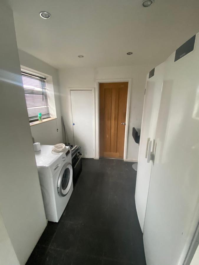 Theldon Apartamento Luton  Exterior foto